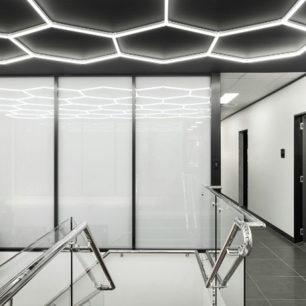 LED Lights vs Traditional Bulbs: Which One is Better?